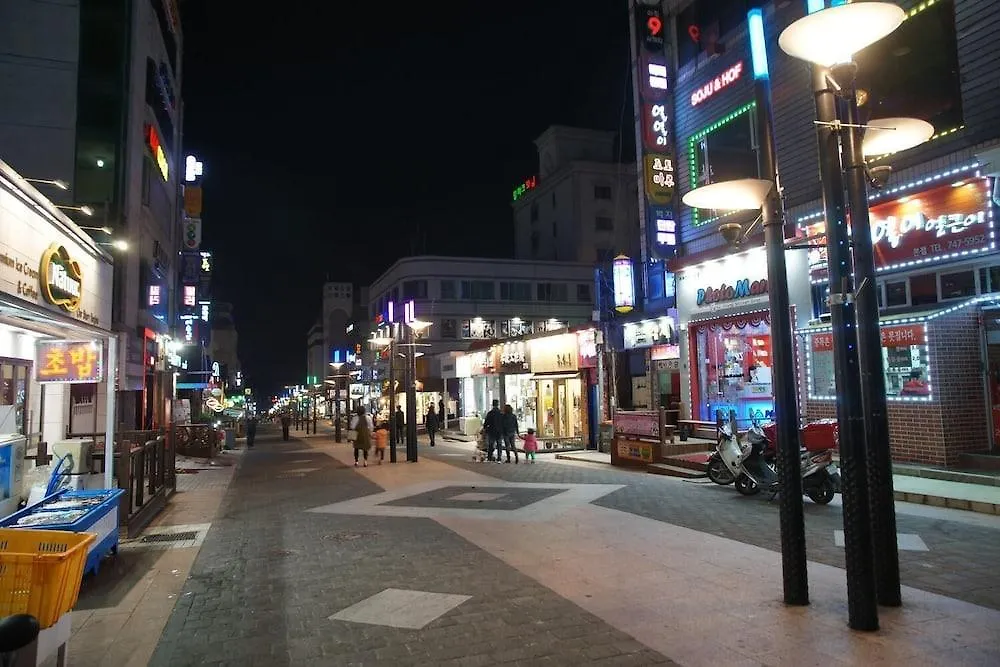 Hotel W Shinjeju Motel